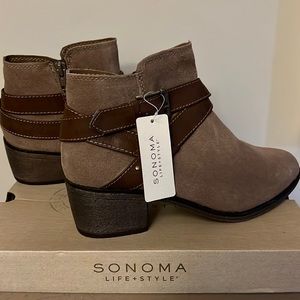 Size 7 Sonoma suede and leather ankle boots. Never worn!